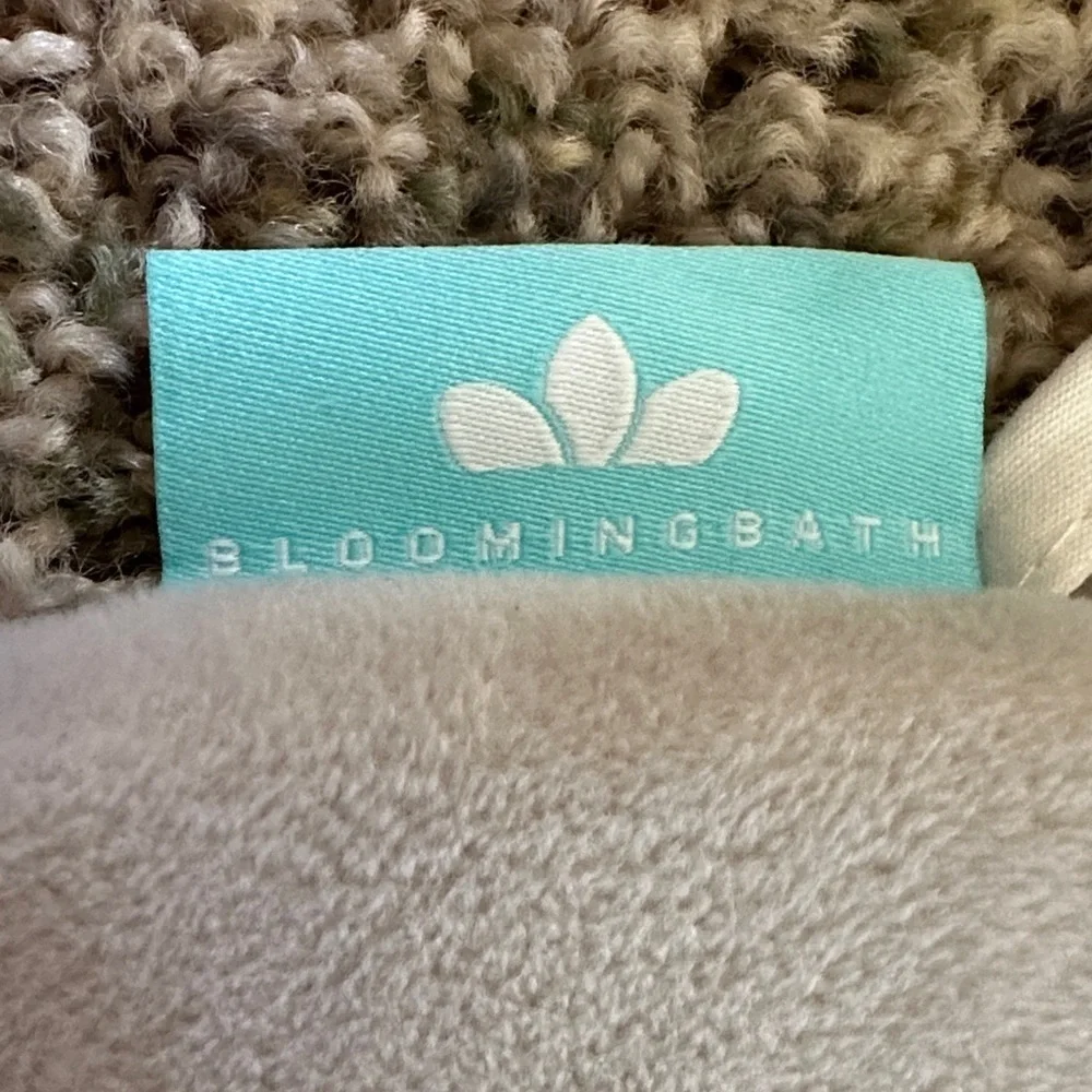 Bloomingbath soft gray
