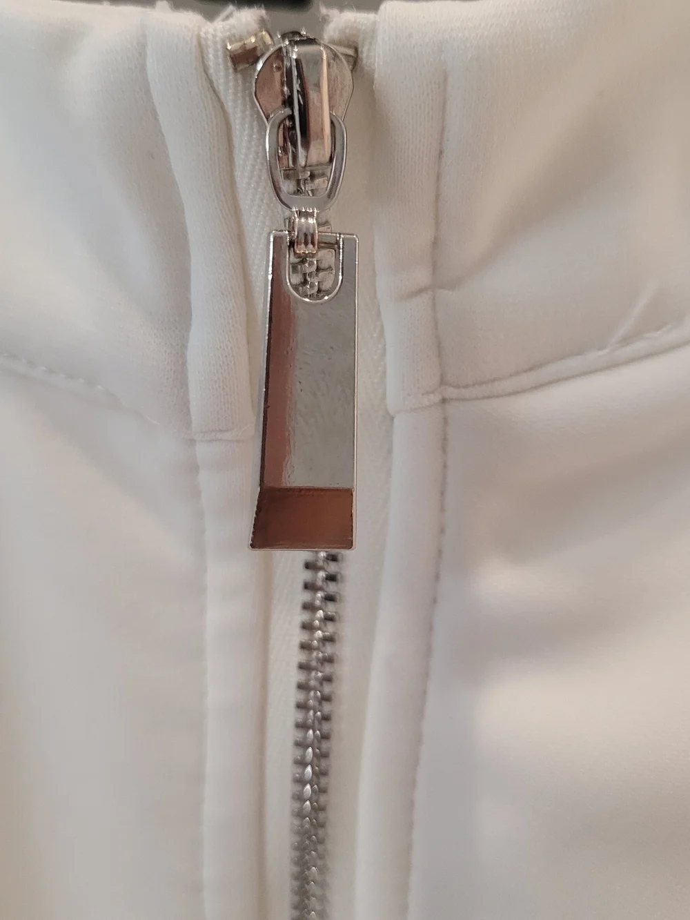 Runaway The Label sleek white