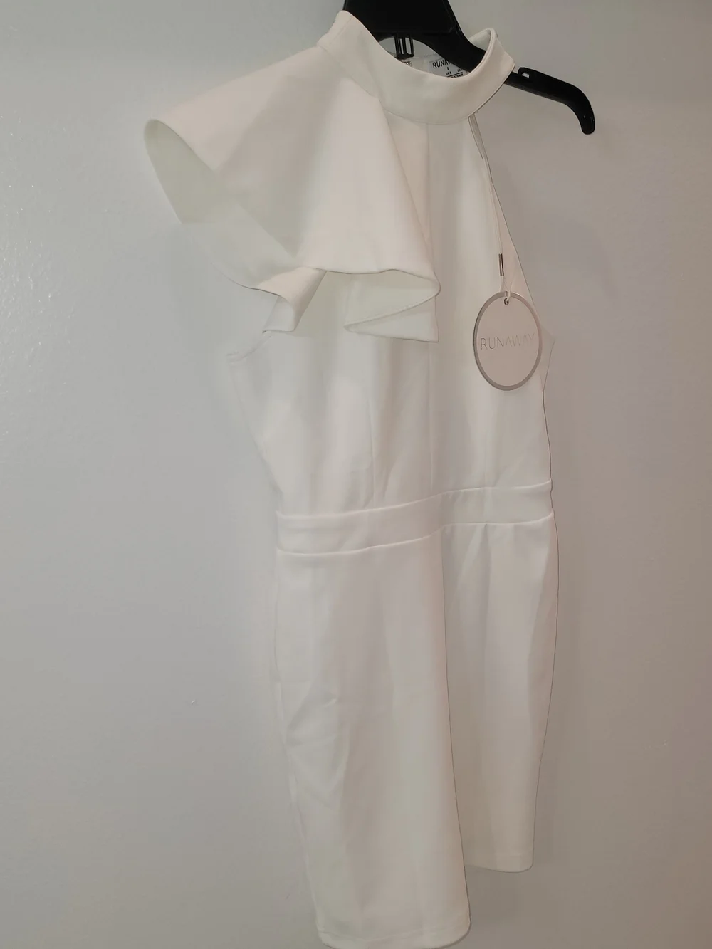 Runaway The Label sleek white