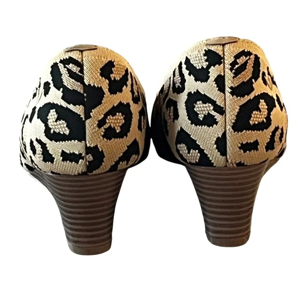 Vivaia product pair