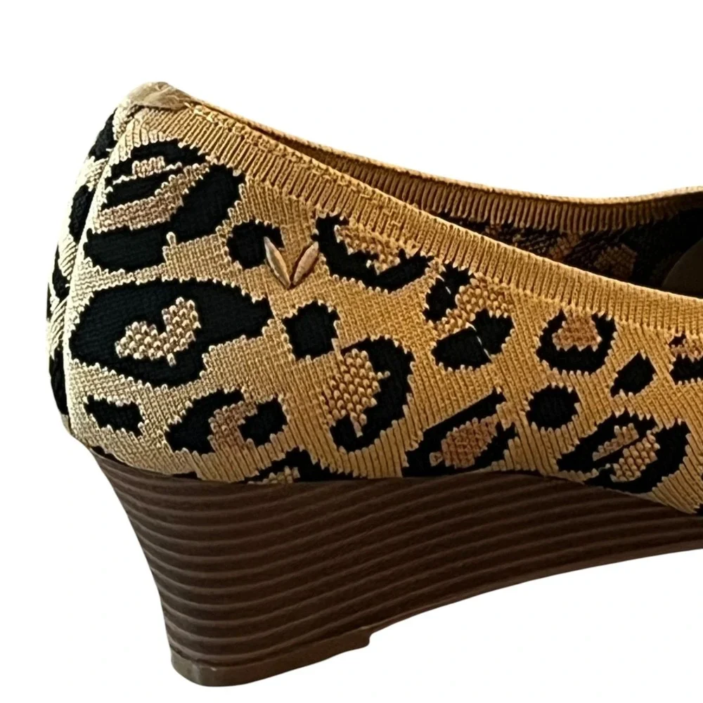 Vivaia product pair