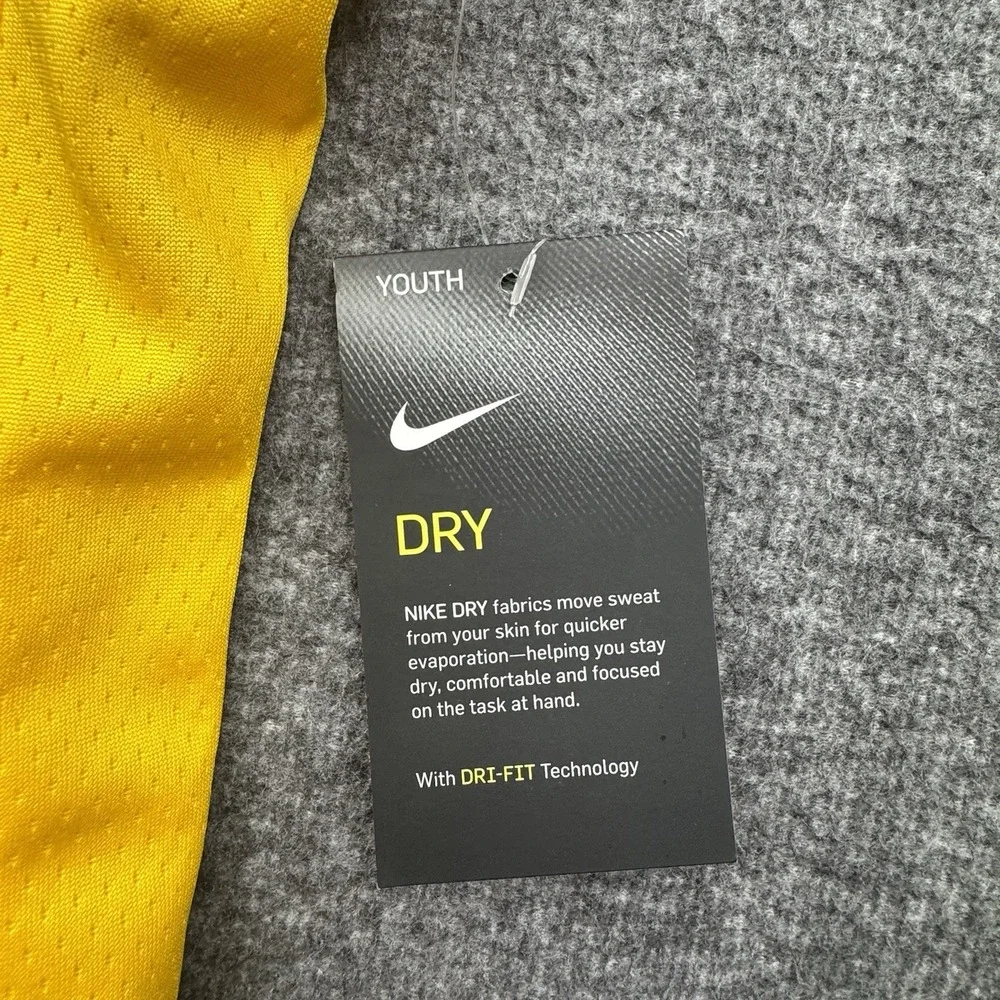 Nike new tags