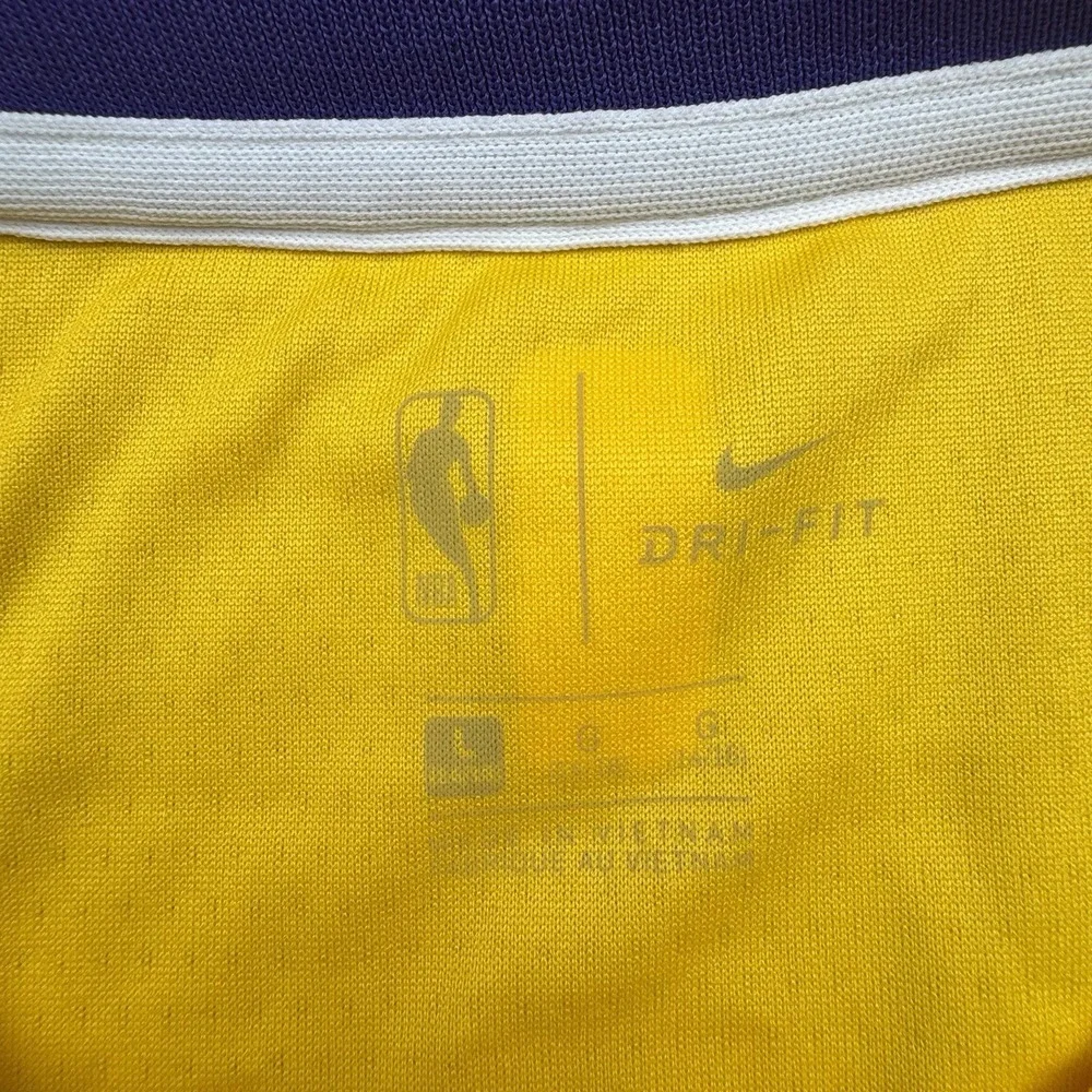 Nike new tags