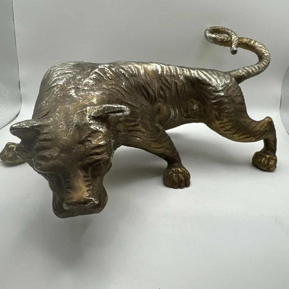 vintage prowling tiger Made Of Some Type‎ Of Metal Although It's Not Magnet