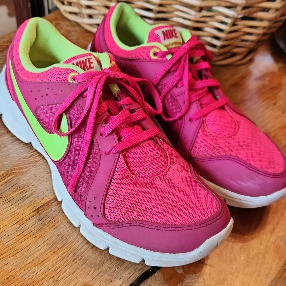 Nike preowned good