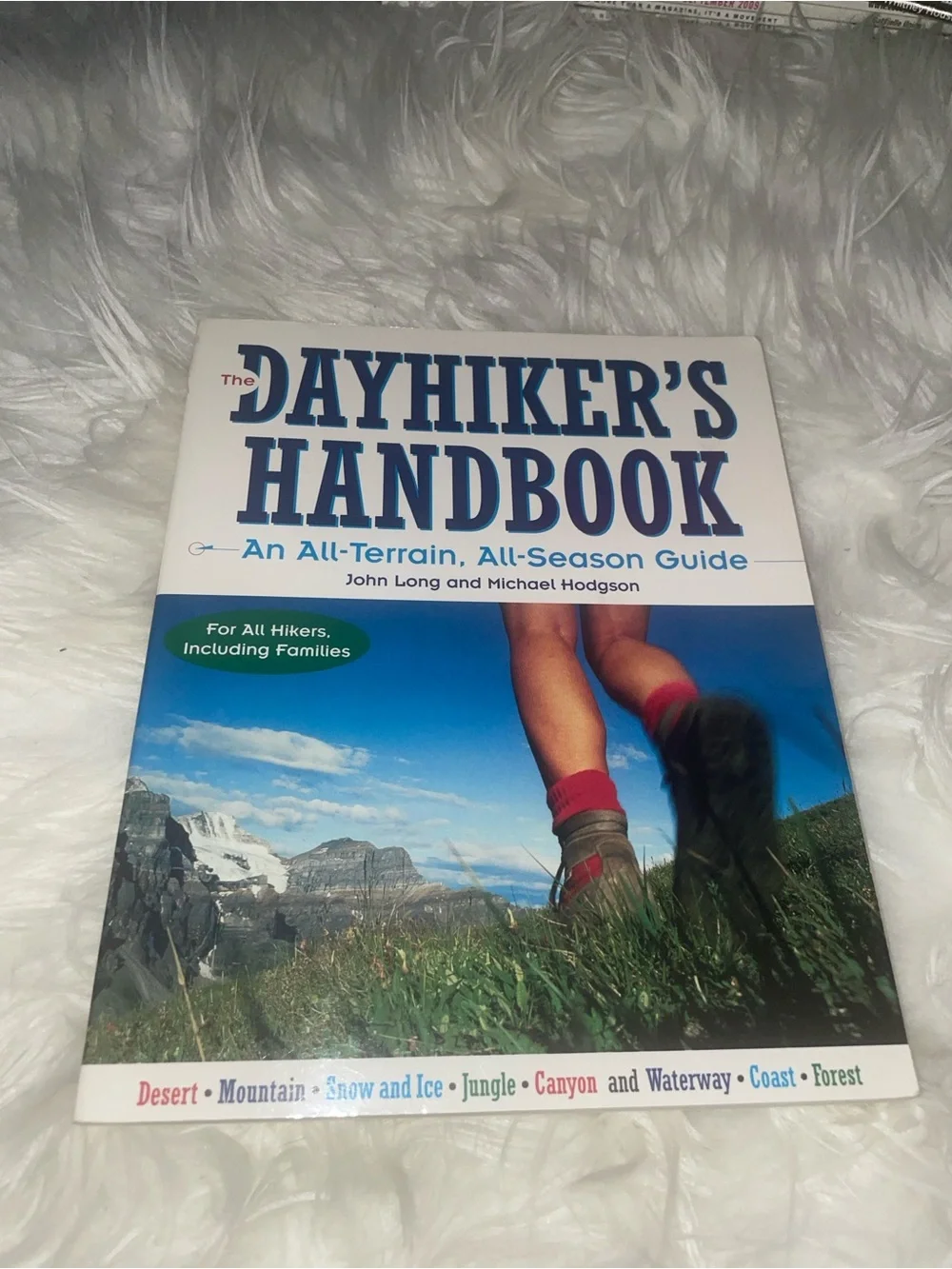 The Dayhiker’s Handbook: An All-Terrain, All-Season Guide