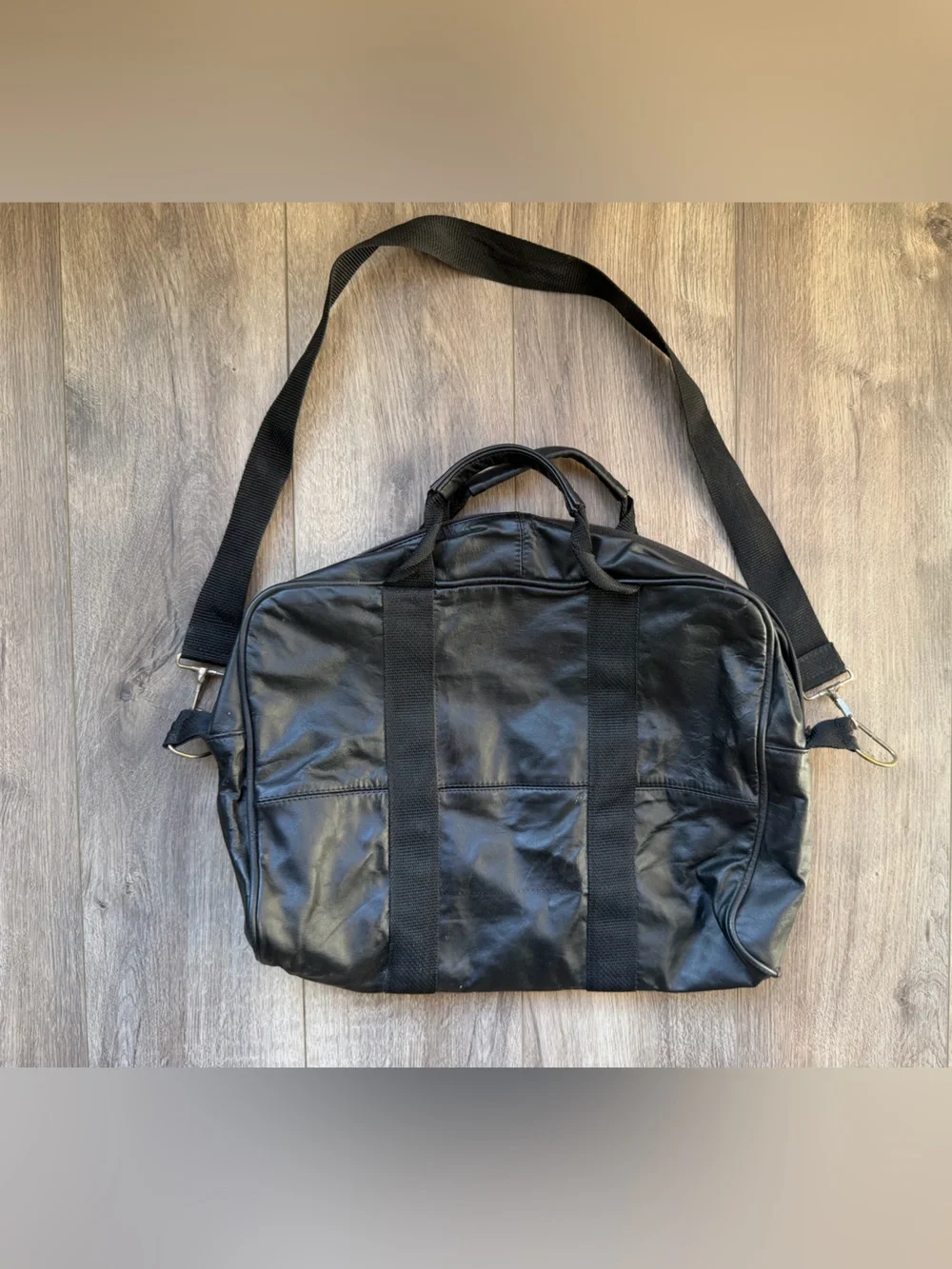 Black Men's Leather Messenger Bag - Unbranded