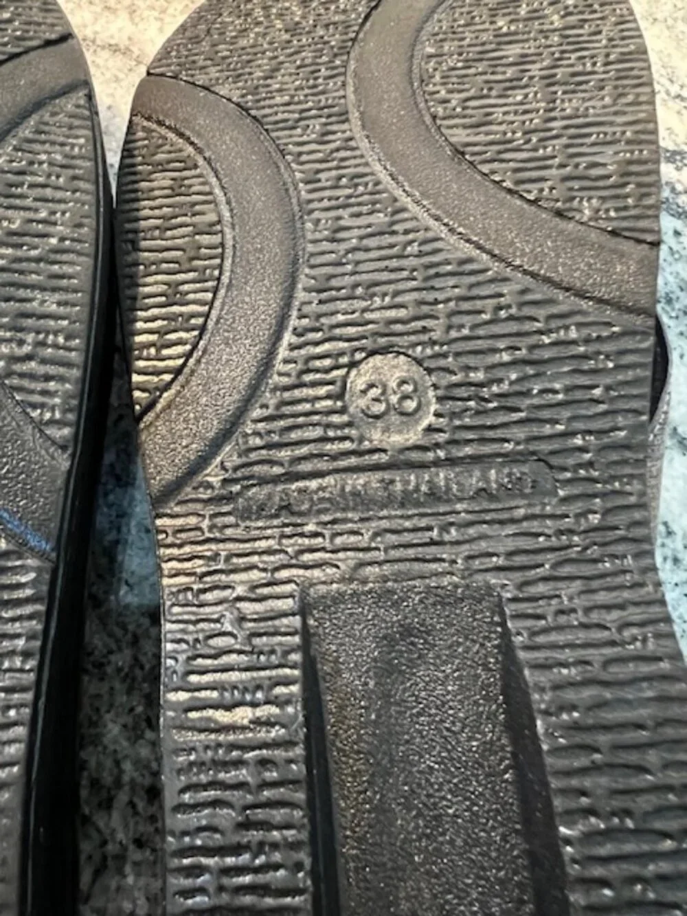 Aerothotic flip flops