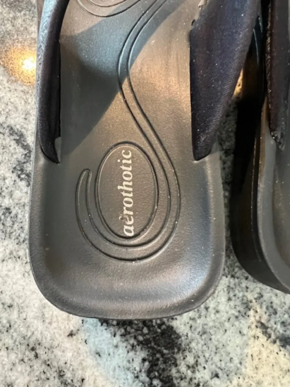 Aerothotic flip flops
