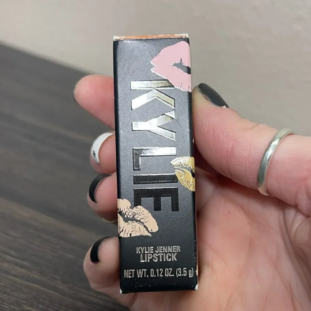 Kylie Cosmetics kylie new