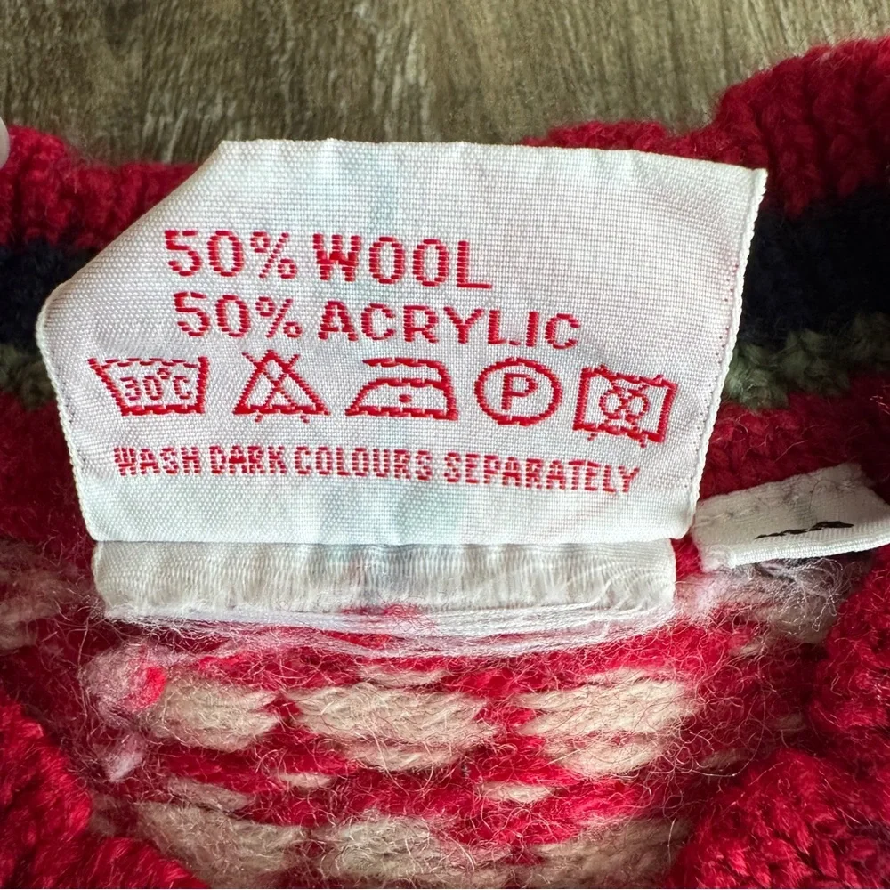N/A cozy red