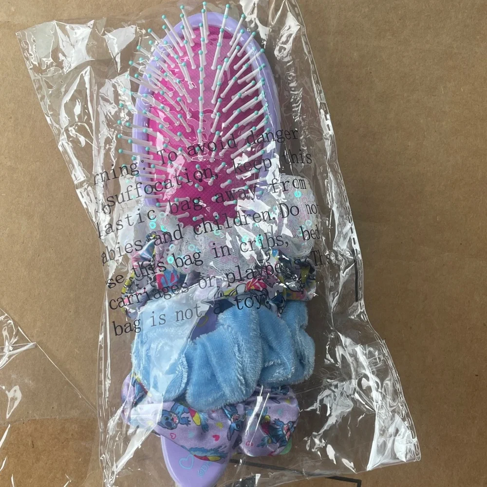 Disney Stitch‎ Hairbrush and Scrunchie Set