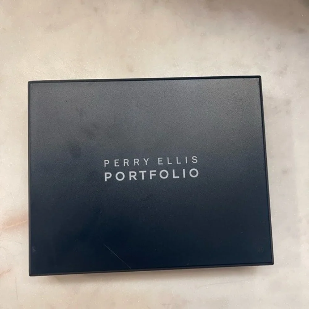 Perry Ellis perry ellis