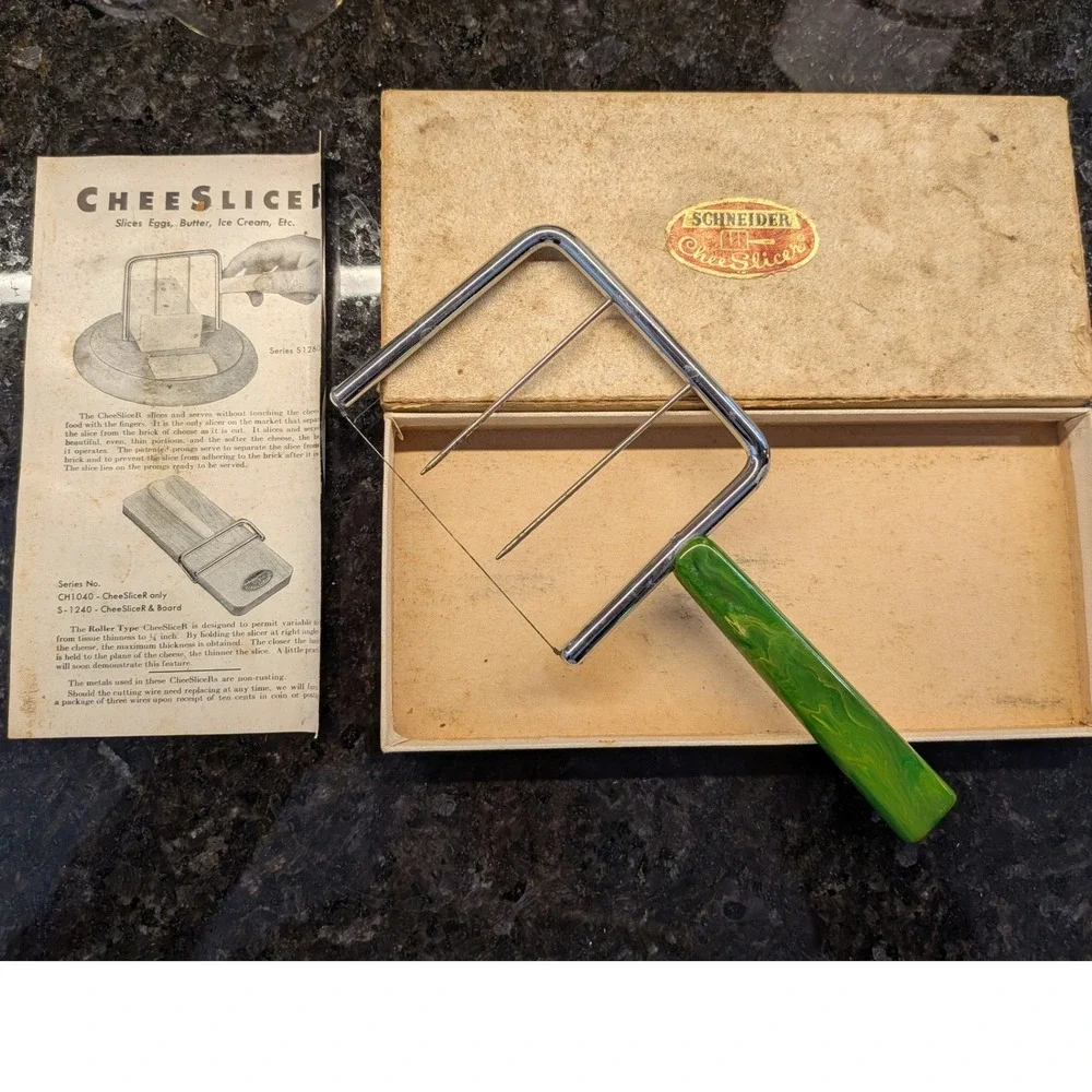 Vintage Schneider CheeSliceR Wire Cheese Slicer Green Marbled Handle w/ Box