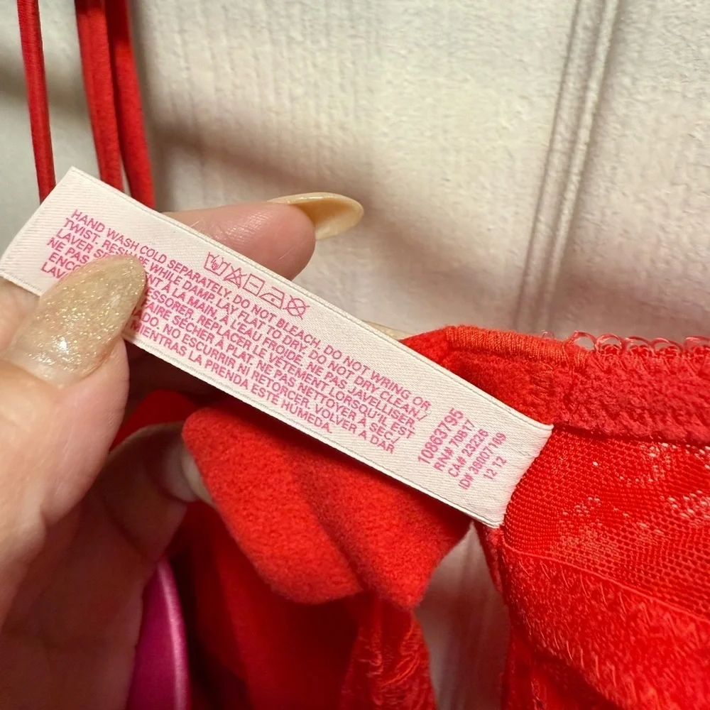 Victoria's Secret Red Lace Bustier 36D