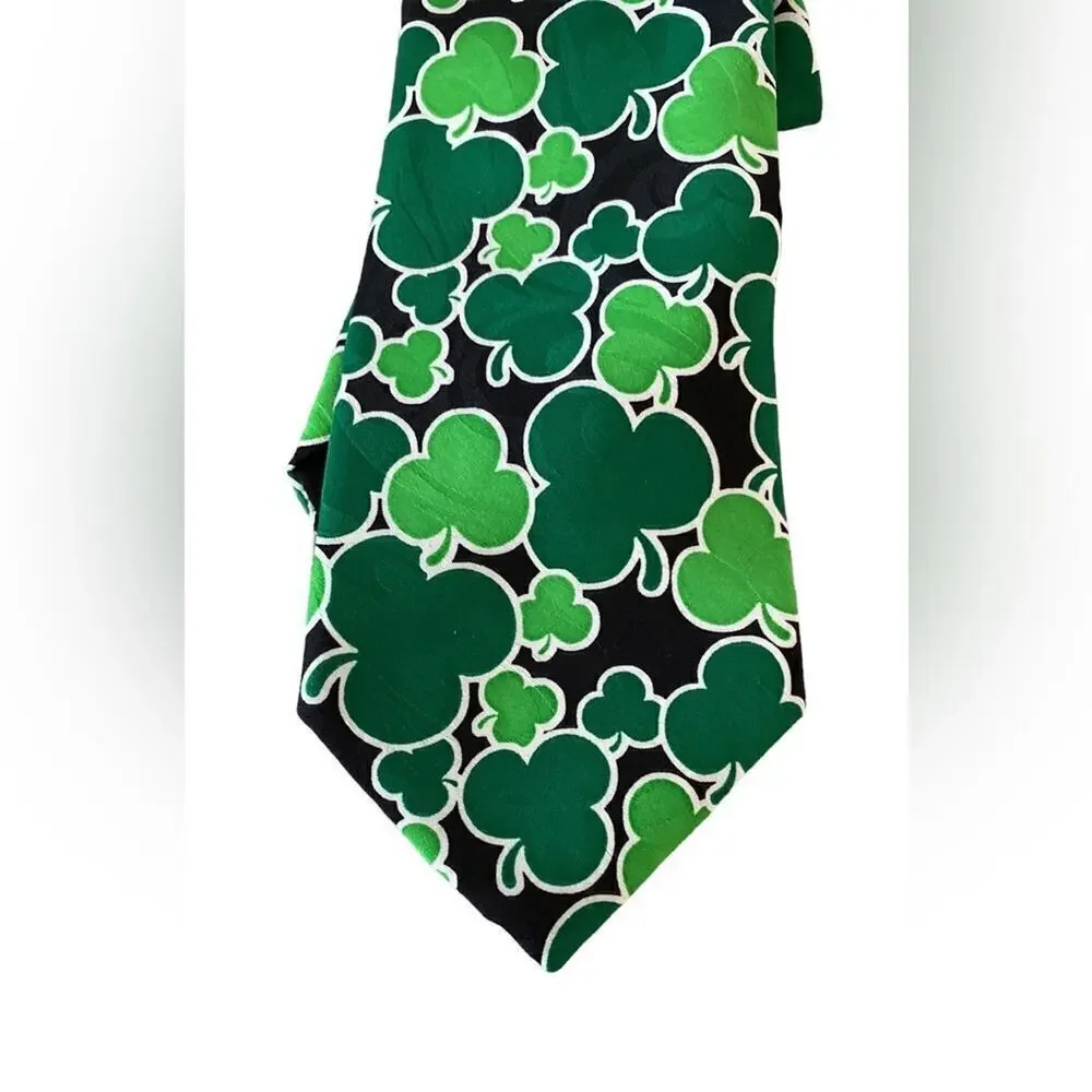 Lucky Irish tie with Shamrocks C