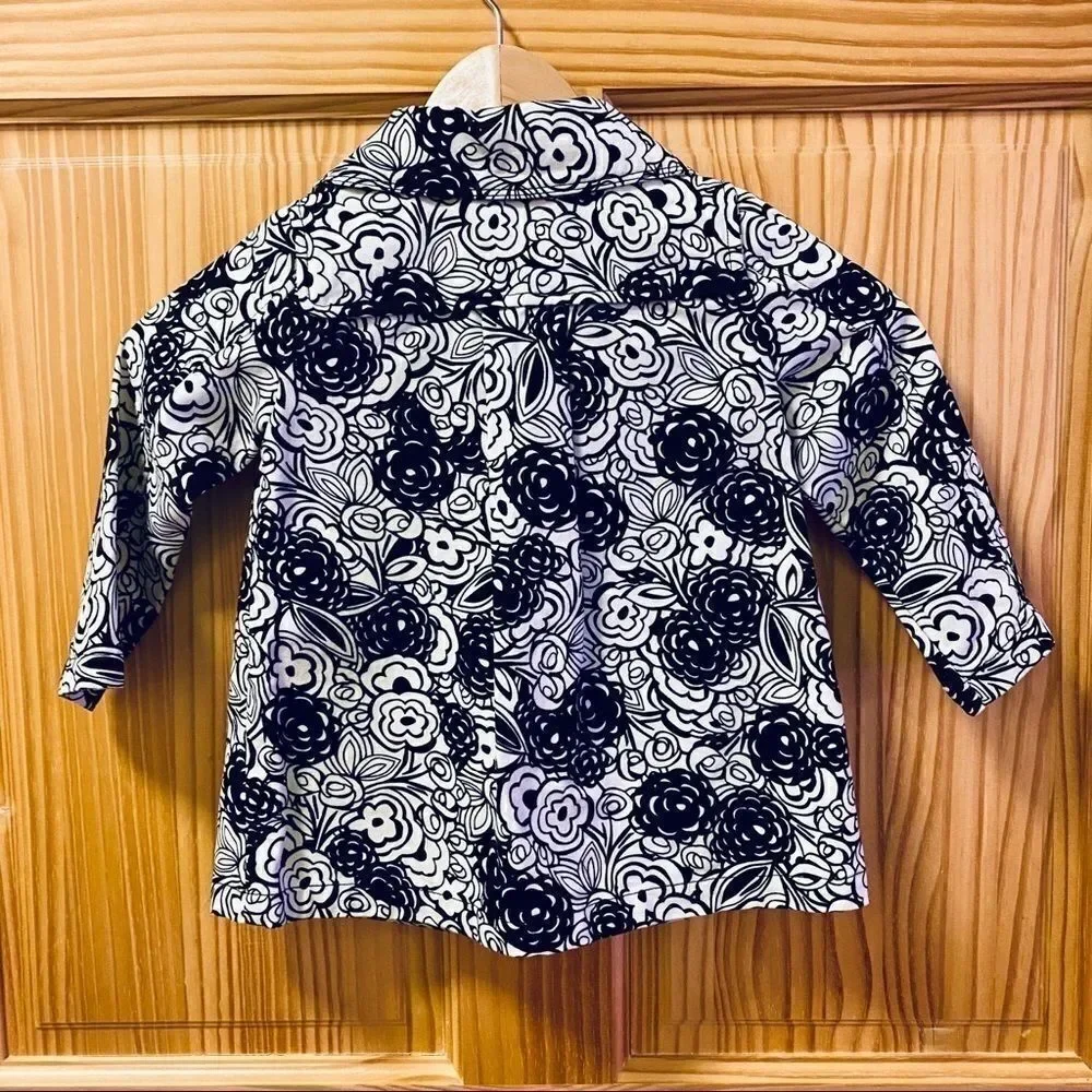 Gap black white flowered graphic swing coat jacket