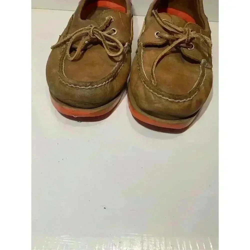 Sperry dark boat where