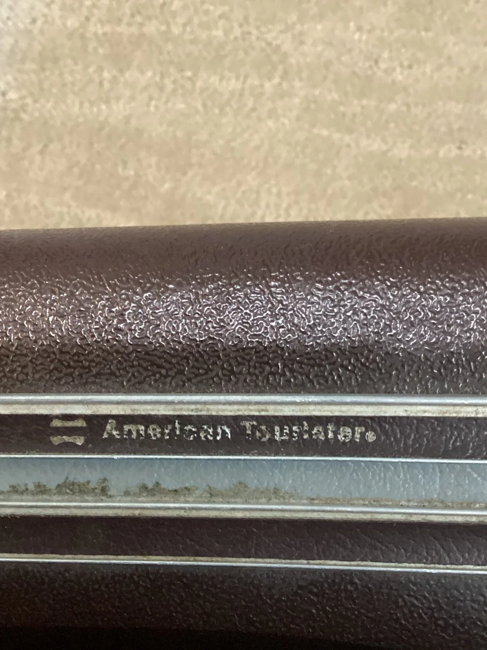 American Tourister rigid hard