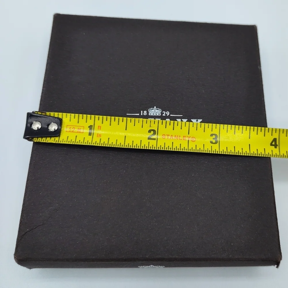 Delvaux packaging only