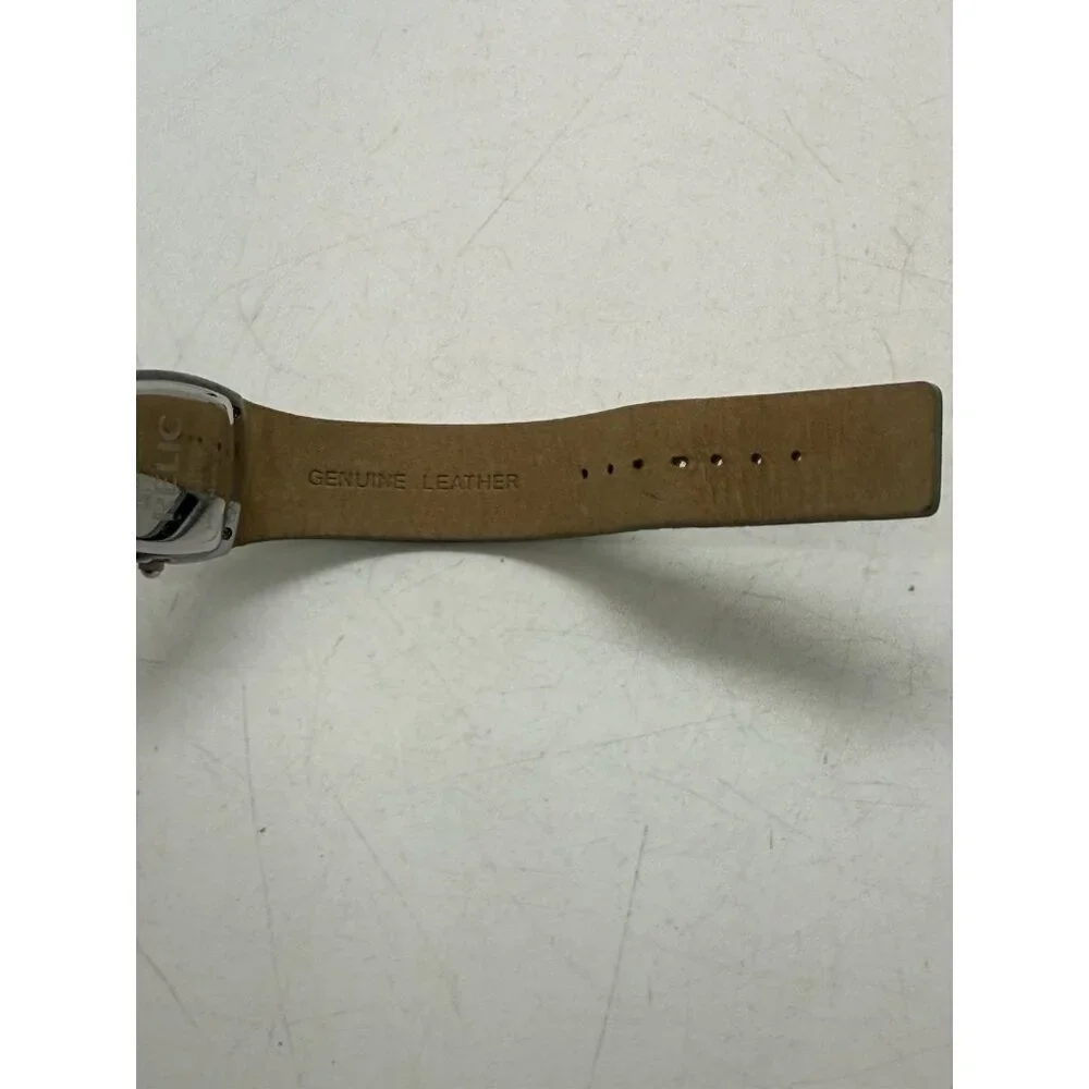 Relic present leather crystal