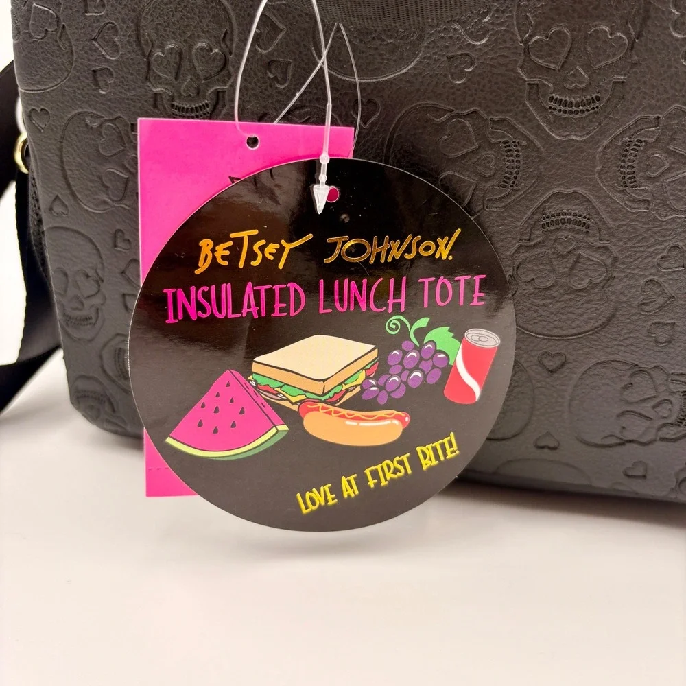 Betsey Johnson insulated lunch