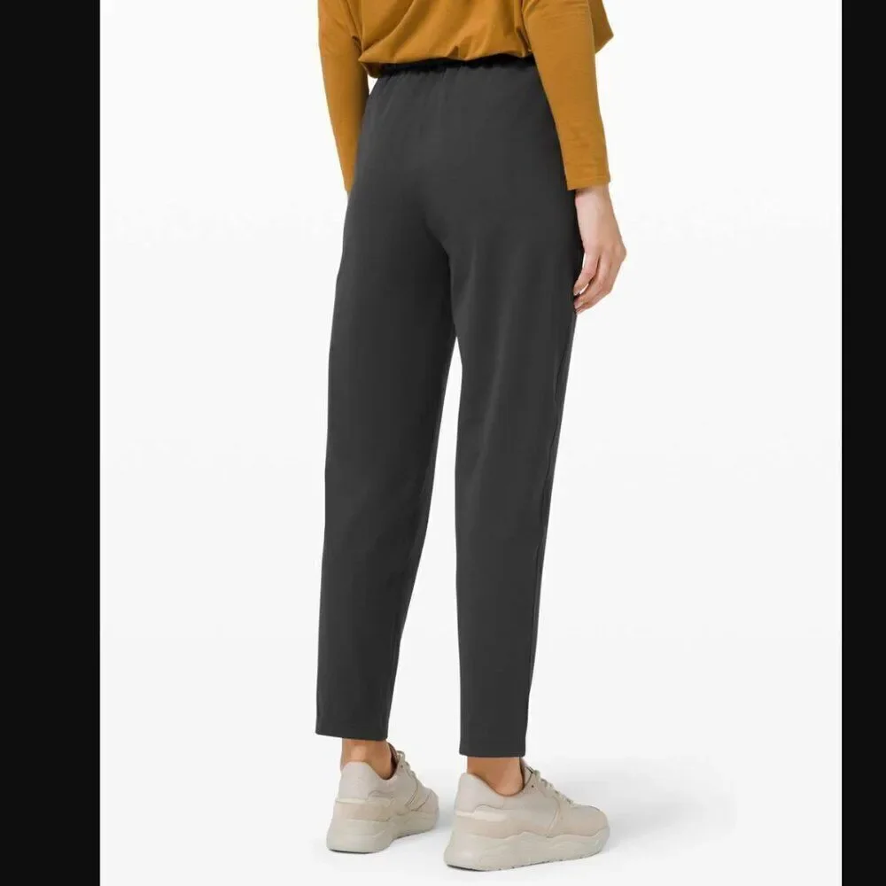 Lululemon Keep Moving Pant 7/8 High-Rise in Graphite Grey | Size 6