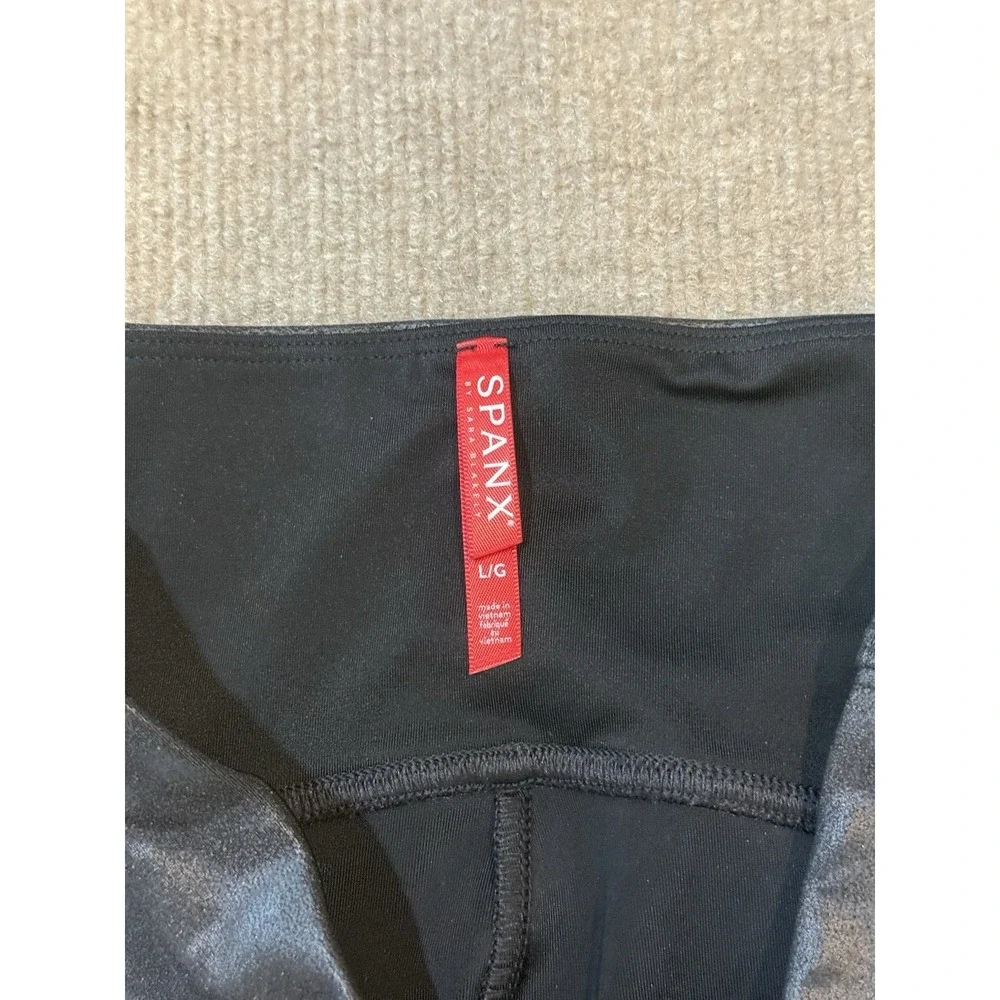 SPANX excellent ships