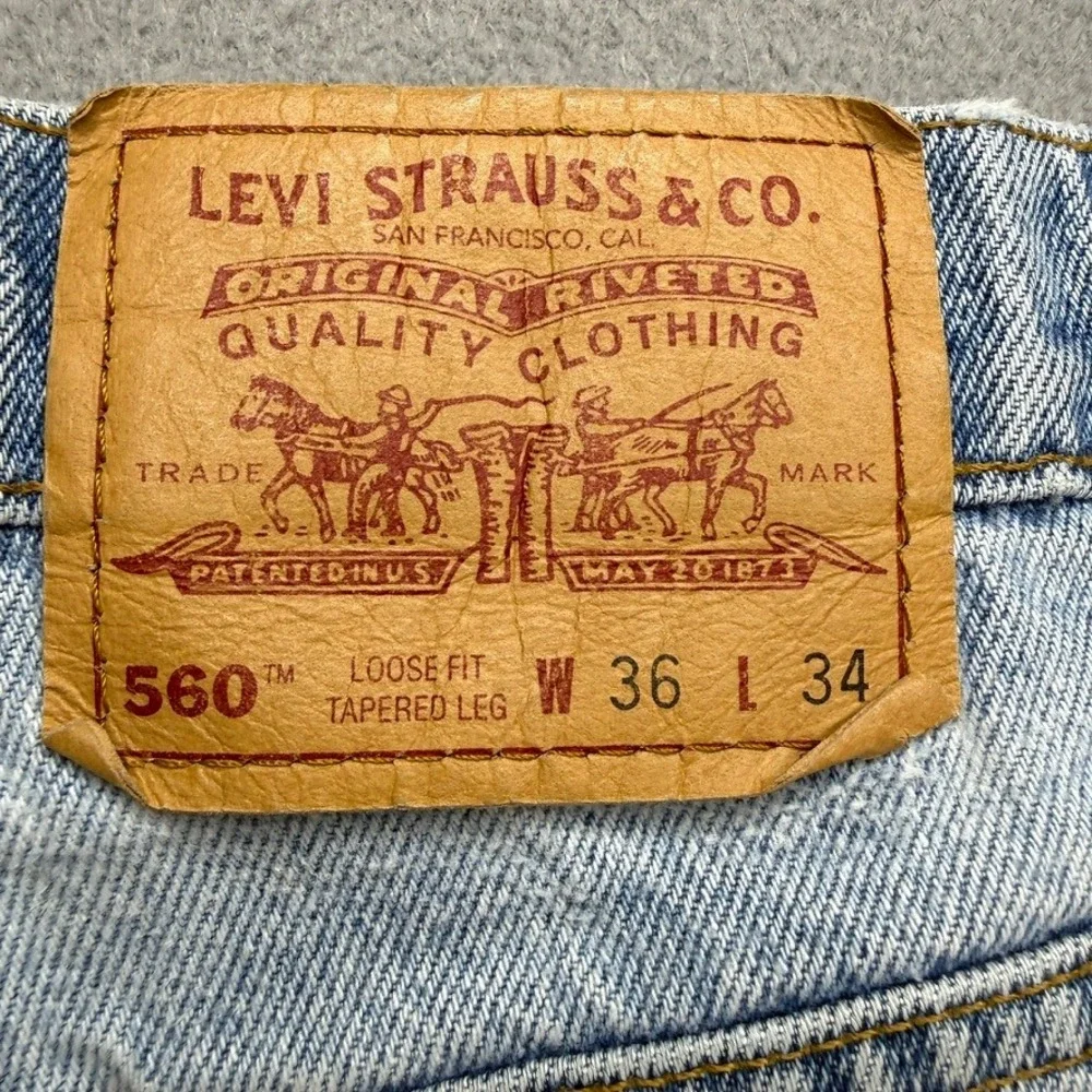 Levis levis 560