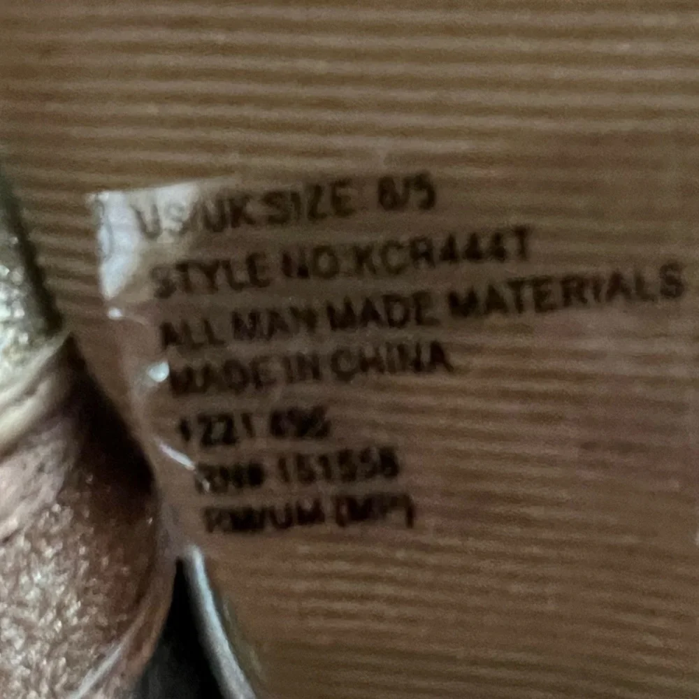 Kenneth Cole Reaction brand new