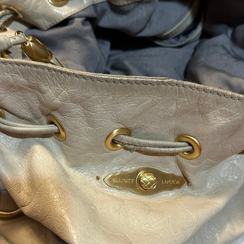 Elliott Lucca chic cream