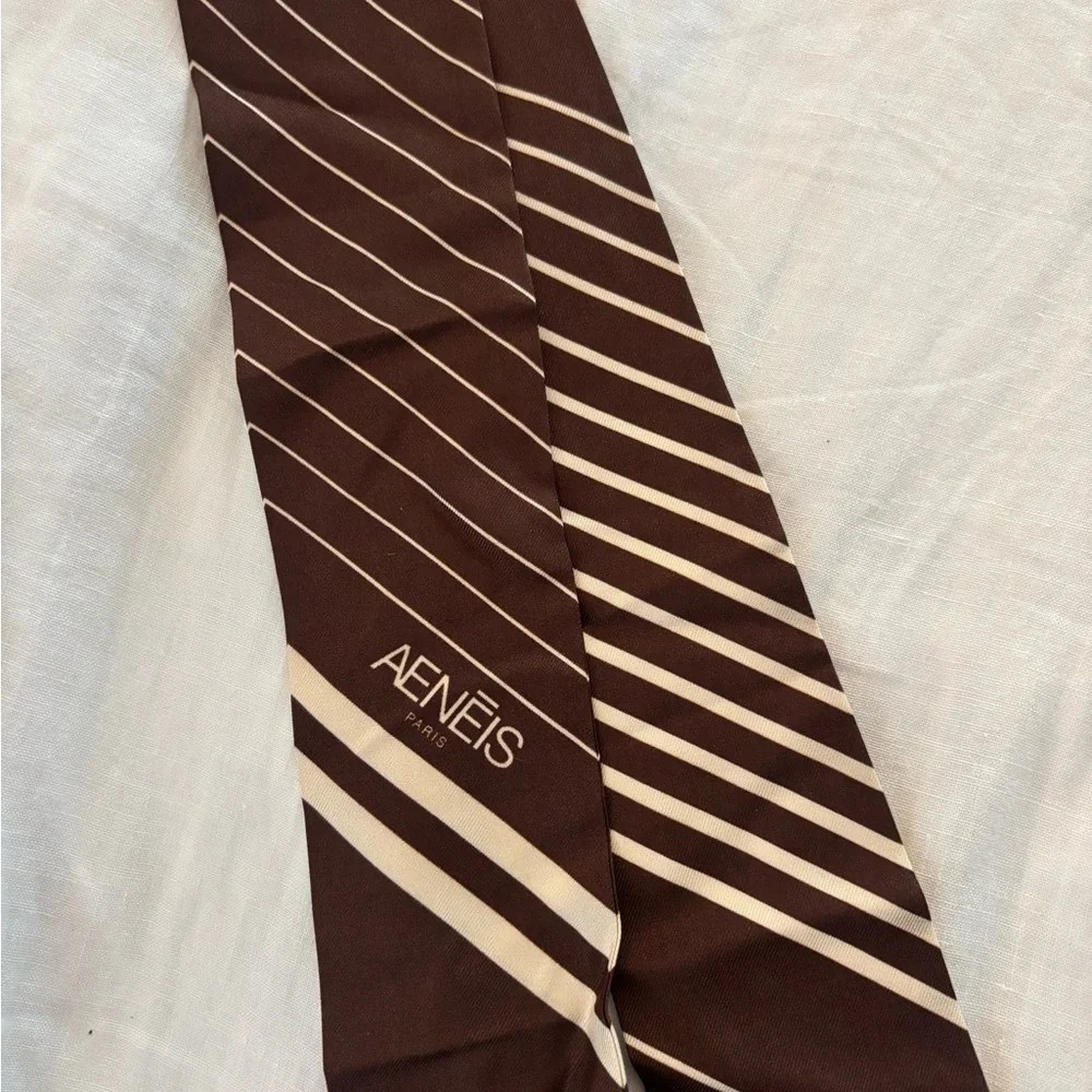 Aenēis from paris