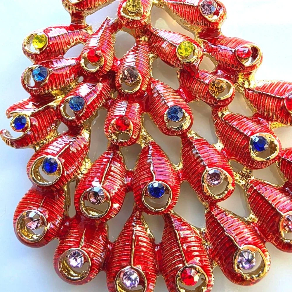 Betsey Johnson dazzling expression