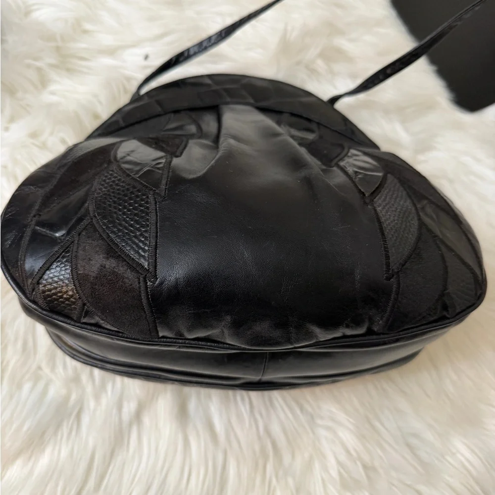 Susan Gail chic black