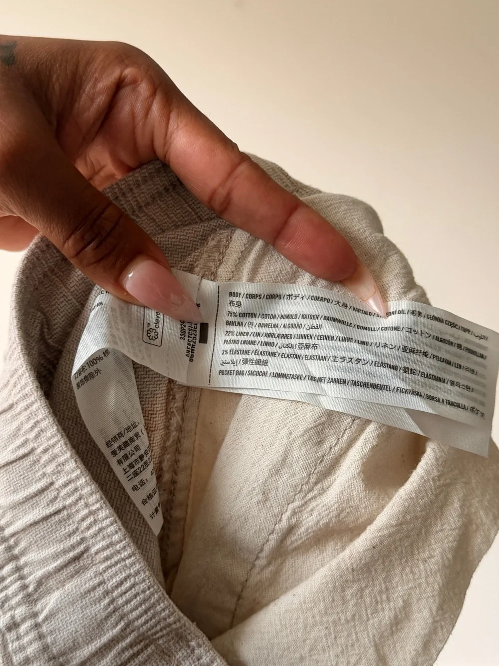 Hollister casual lien