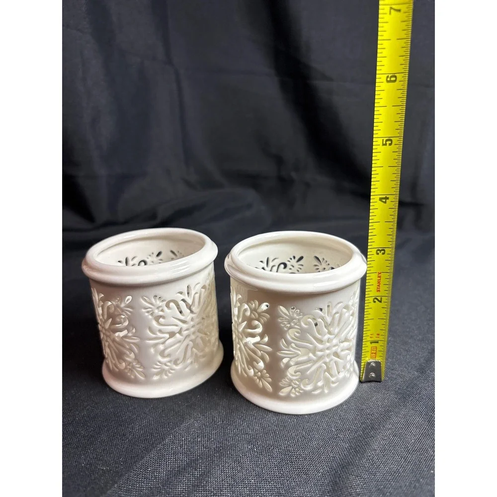 N/A pair white