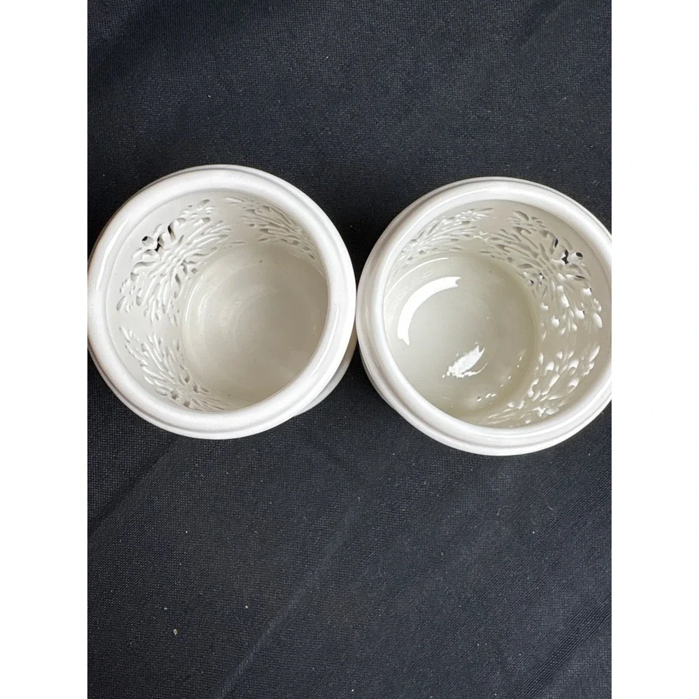 N/A pair white