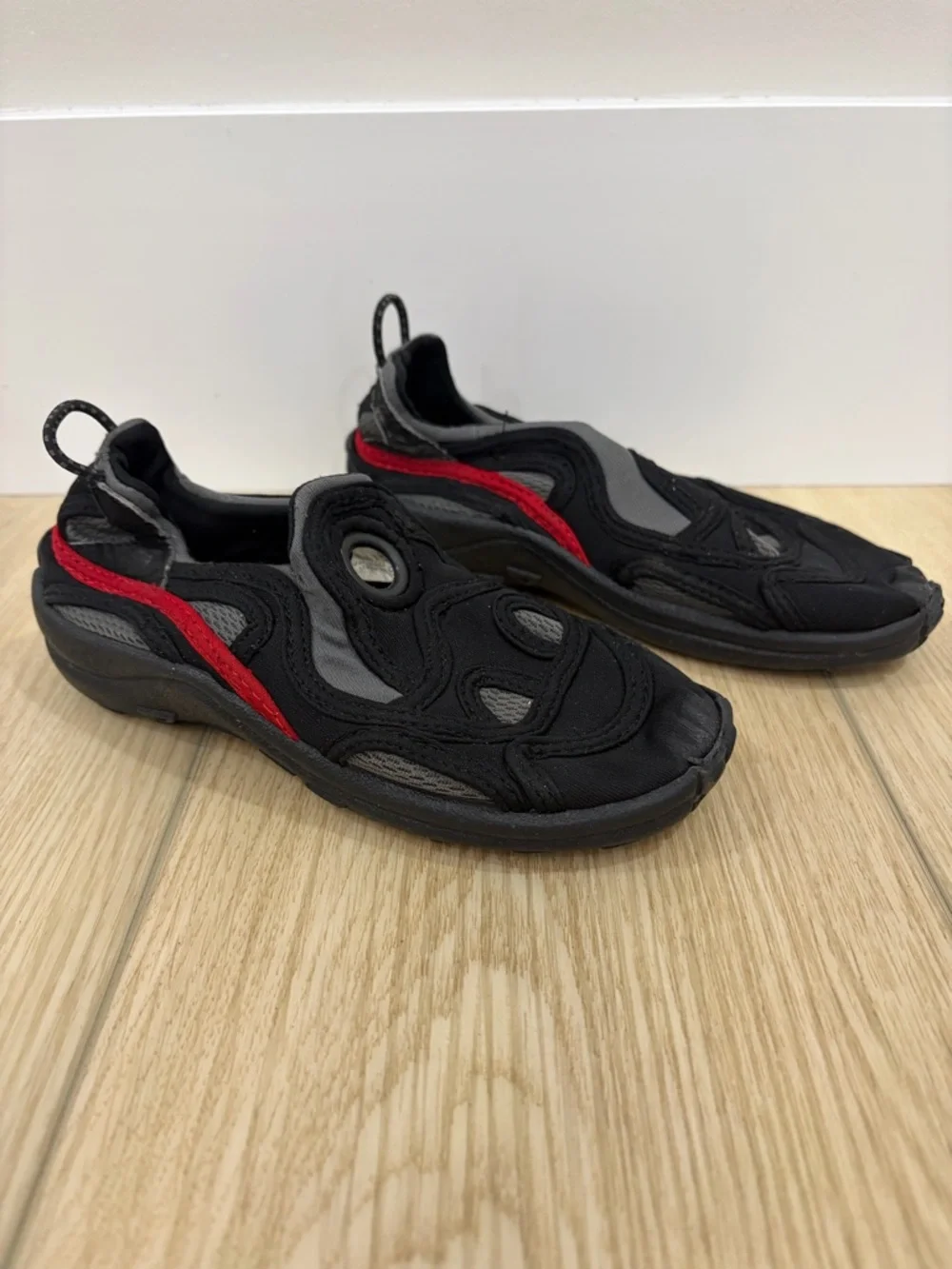 Kids Summer Lightweight WaterShoes. They Size 12