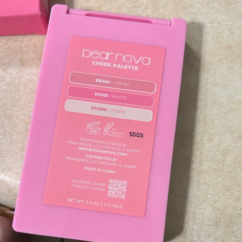Pear Nova vibrant pink