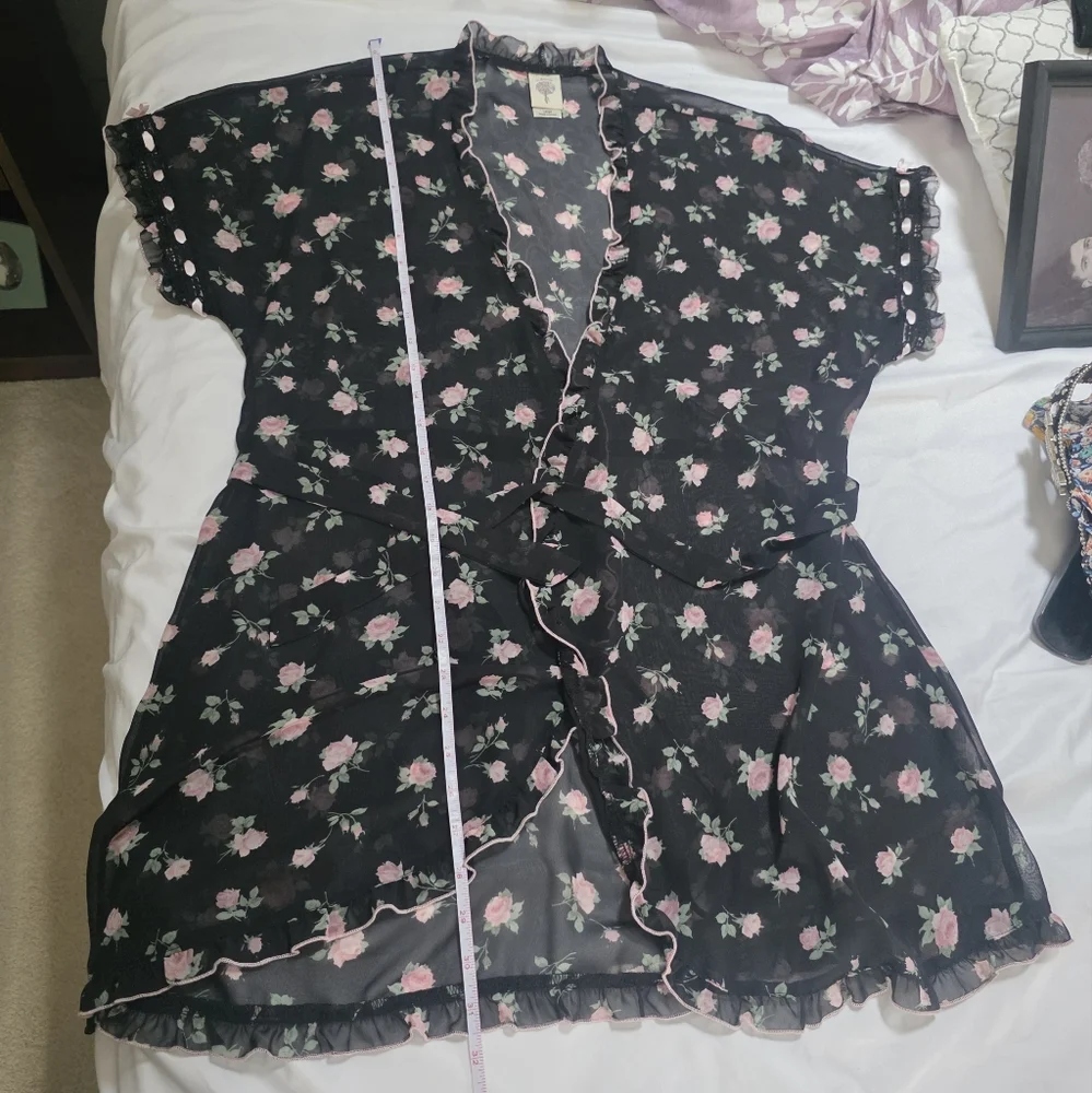 Floral Sheer Black Kimono Robe lightweight women's size large from In Bloom