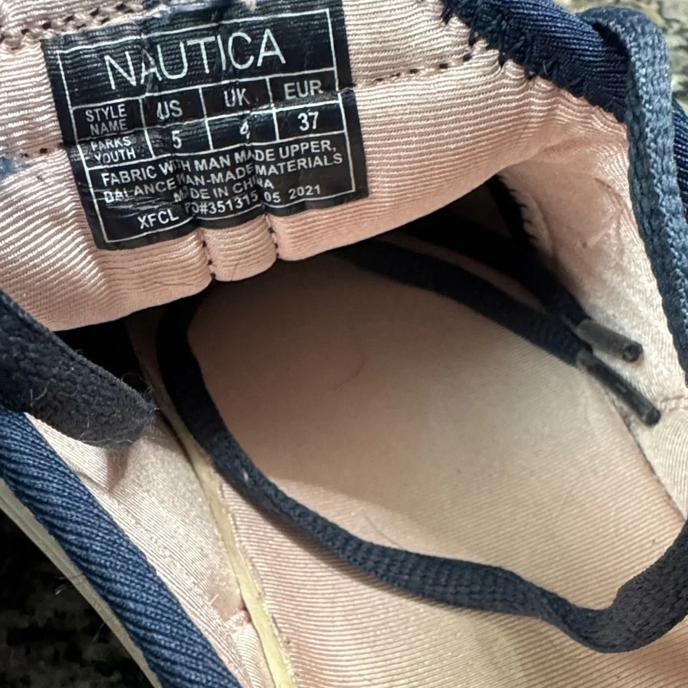 Nautica great stylish