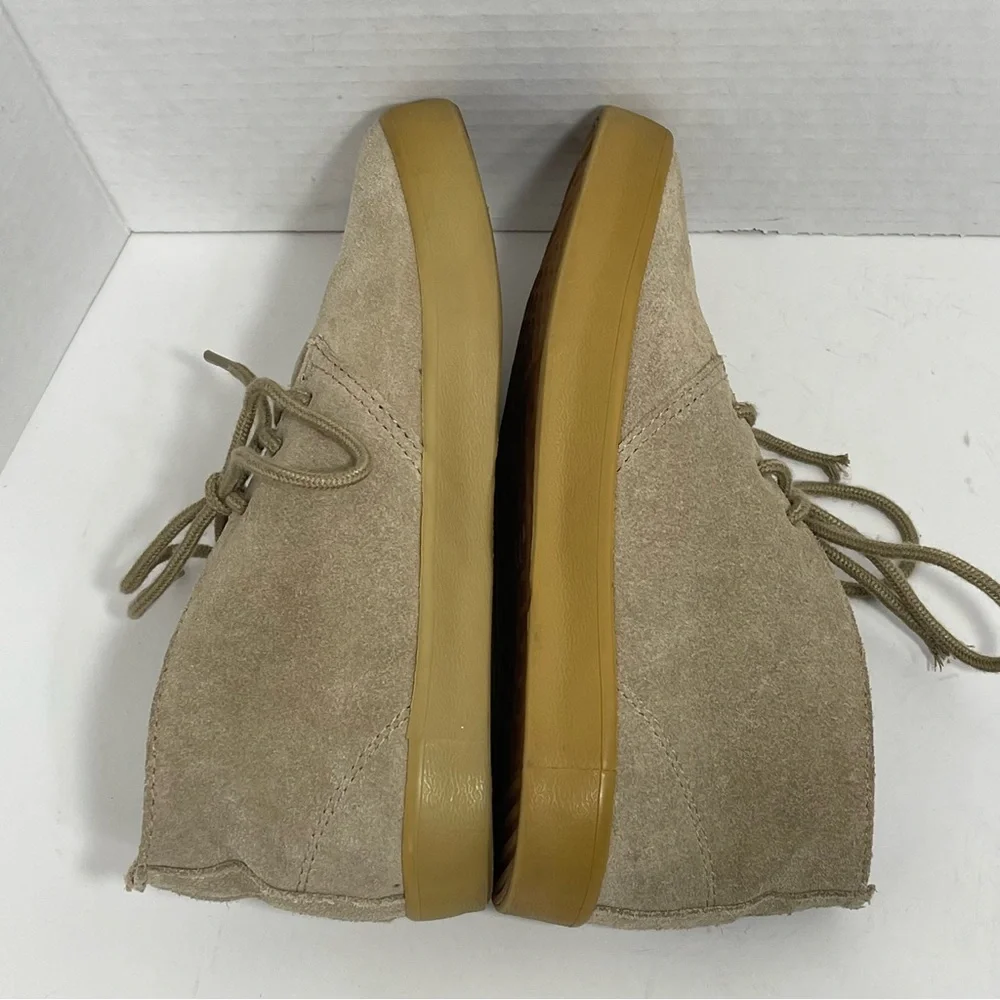 GAP Kids Suede Leather Chukka Boots Cream Caramel Lace Up Khaki Youth Boy Size 2
