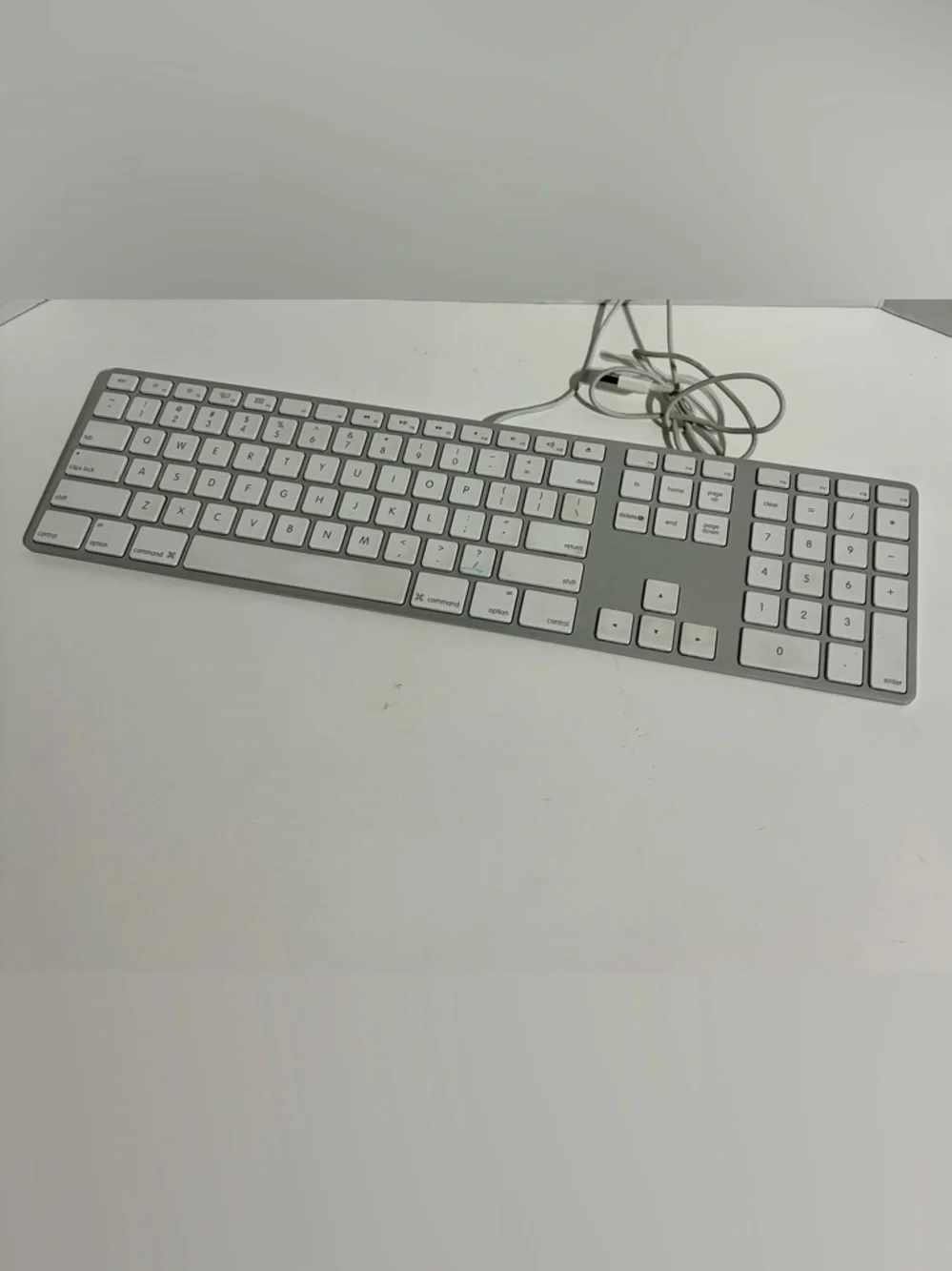 Genuine A1243 Apple Aluminum Wired Keyboard Numeric Keypad USB Mac 2007 US