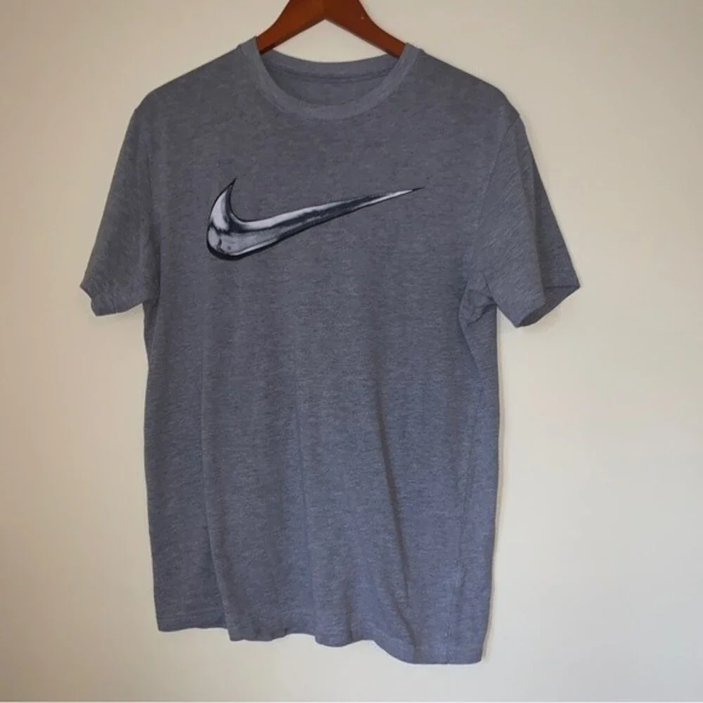 Nike Gray Size M sport Men’s T Shirt