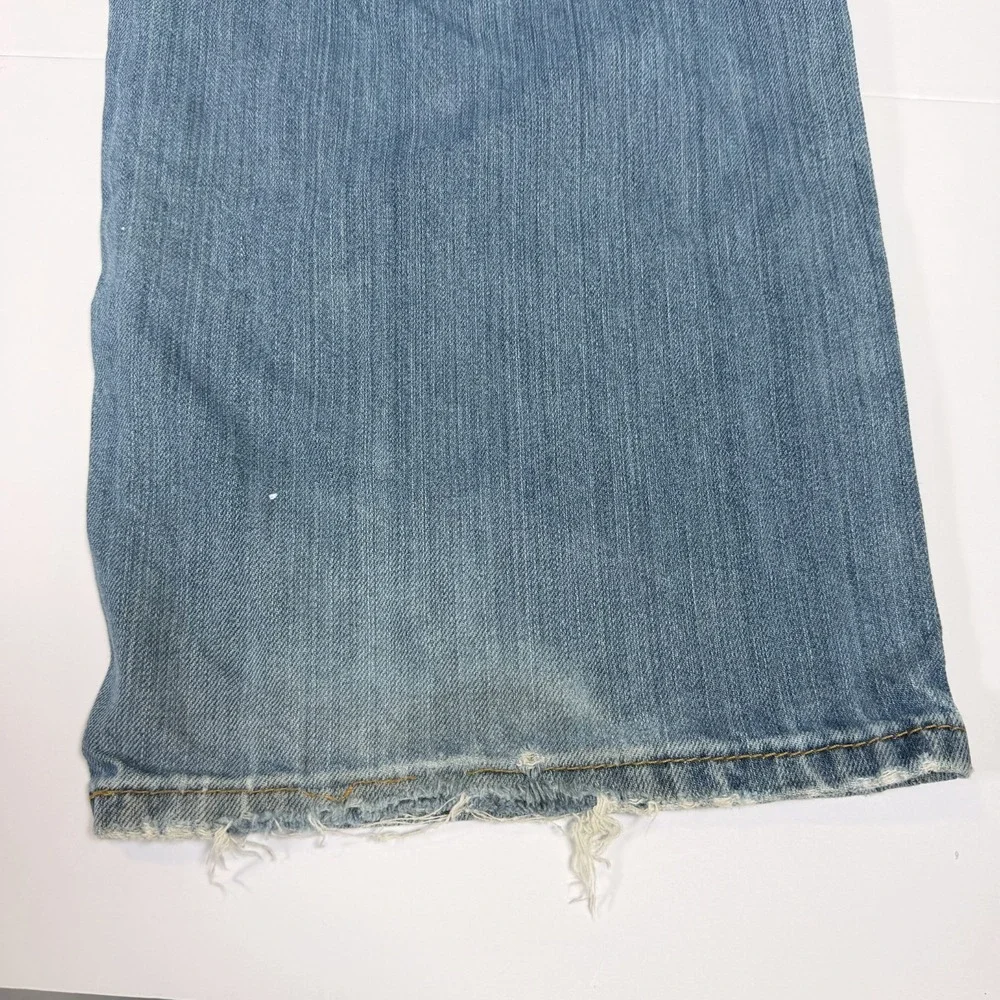 Levis levi 559