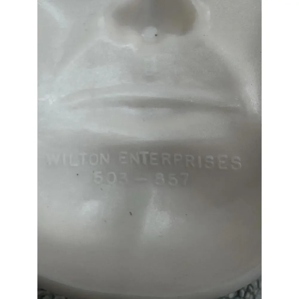 Wilton vintage 1977