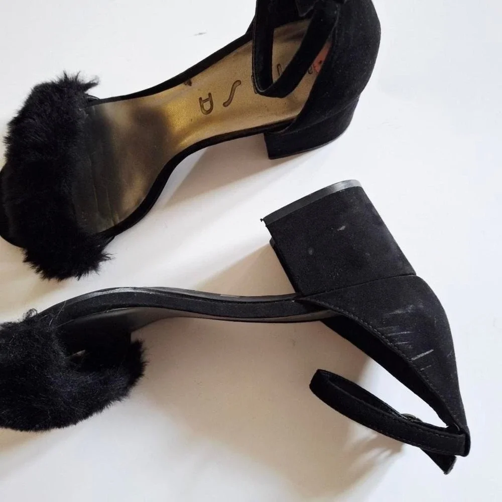 Unisa Black faux fur block heels sandals 8.5/9 y2kstyle goth whimsygoth‎ fairy