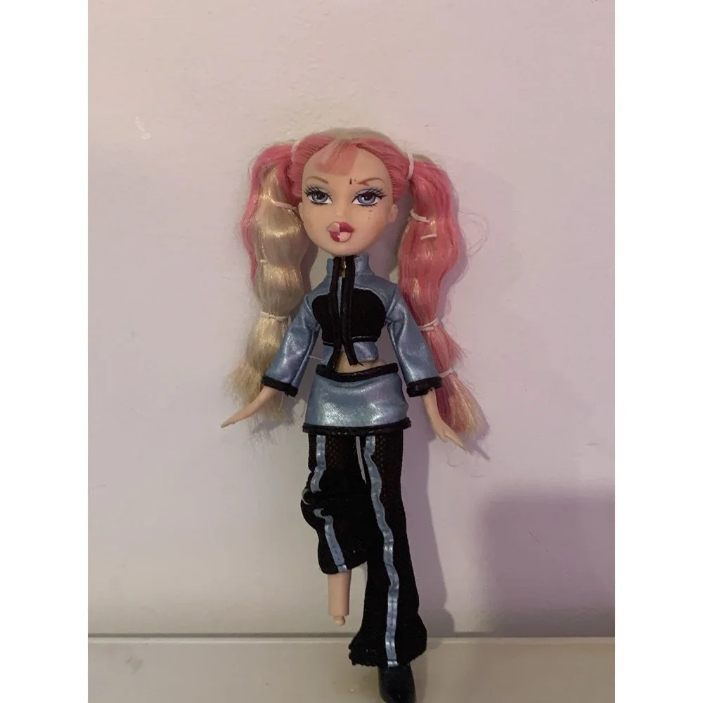 Bratz Live In Concert‎ Space Angelz Cloe Fashion Doll-2005 MGA