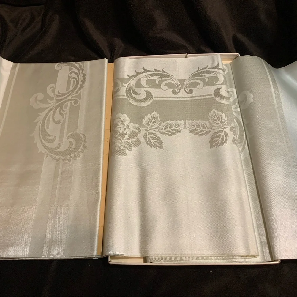 Warranted Damask vintage el