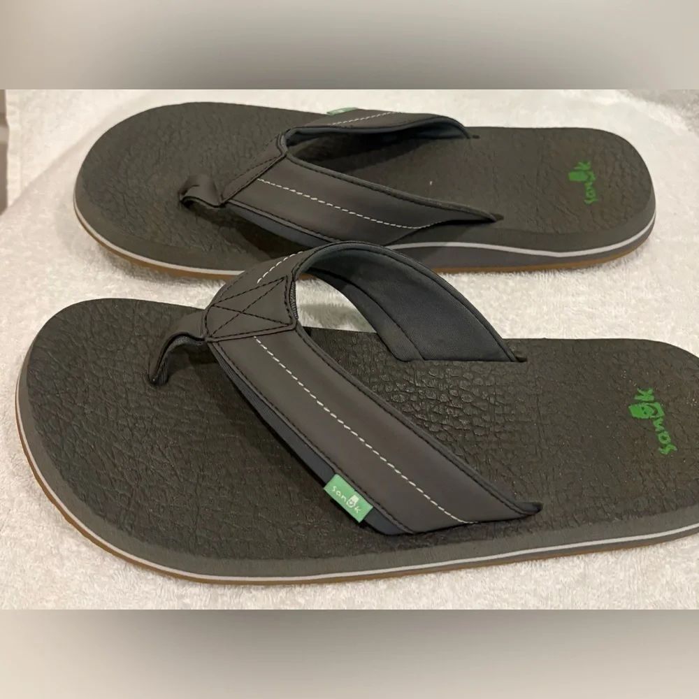Sanuk men’s size